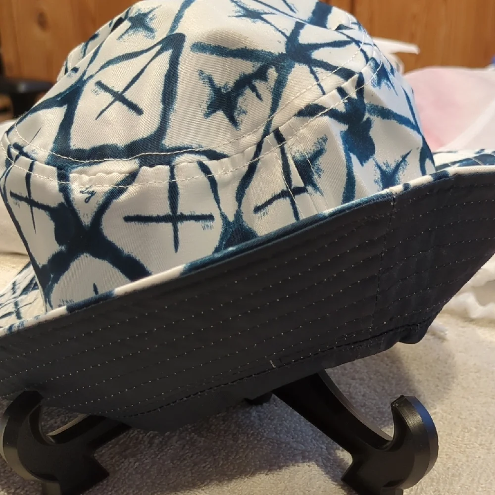 Lug Canopy Bucket Hat - Diamond White/Navy - NWOT - Picture 7 of 8